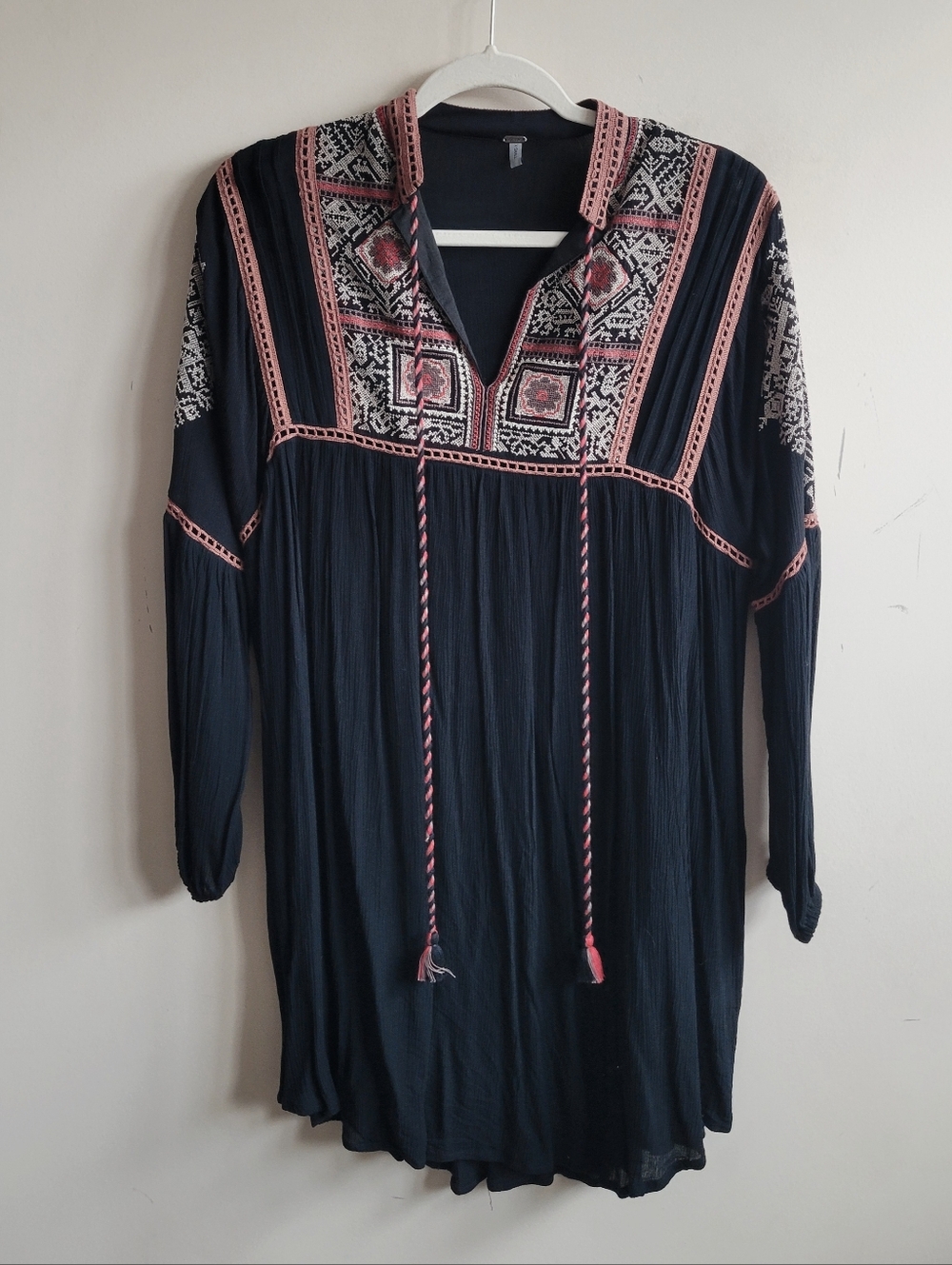 Anthropologie Bl^nk London Long-Sleeve Tunic Dress with Pink‎ Embroidery